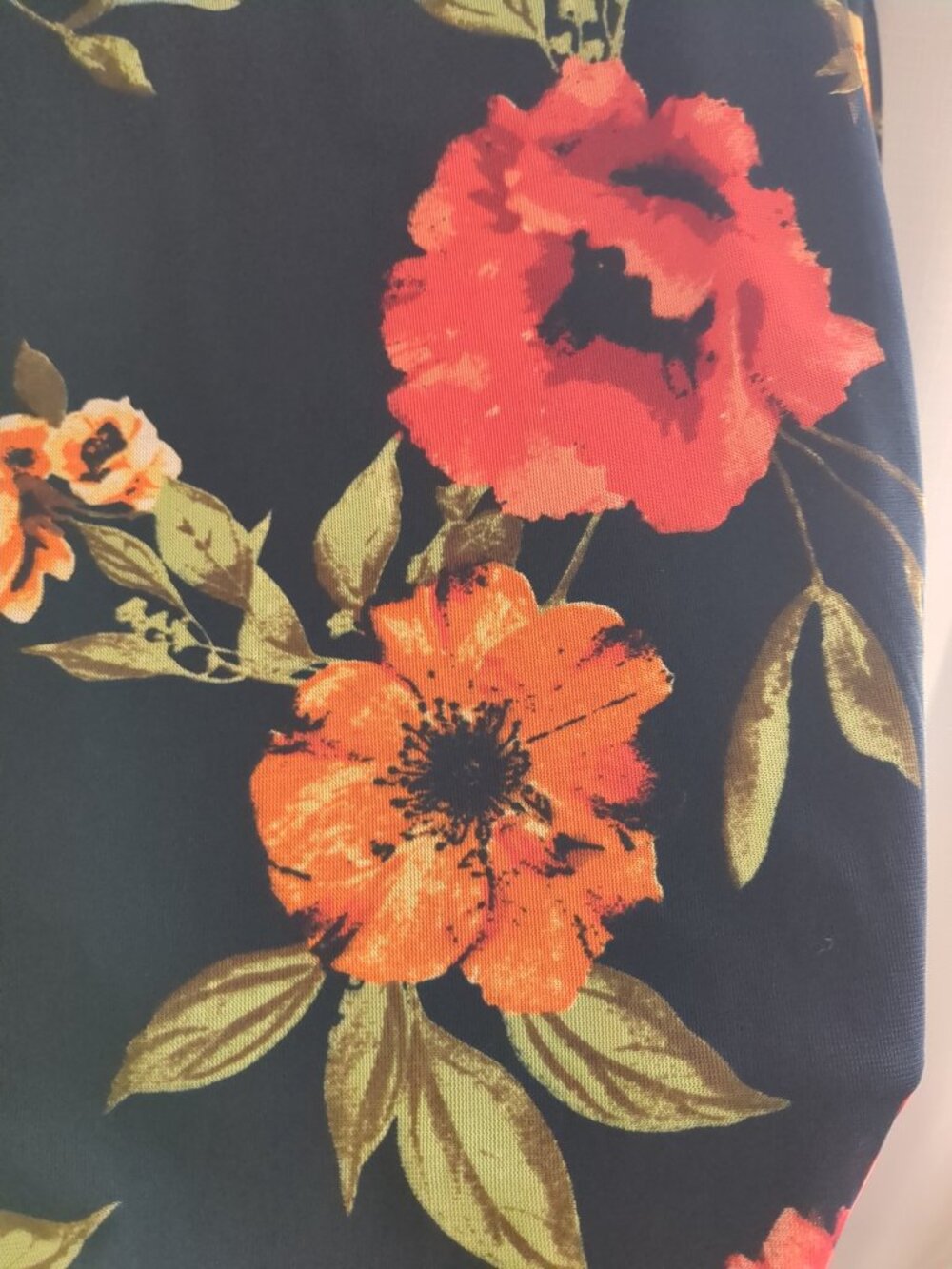 M Black Blouse / Top  with Red & Orange Flowers Green Petals - Picture 8 of 12